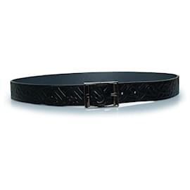 Burberry, B embossed leather belt in black