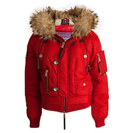 Dsquared2, parka bomber rossa con collo di pelliccia.
