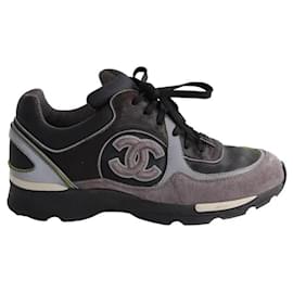 Chanel Schwarze Sneaker