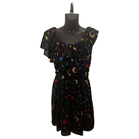 Abito nero in seta Saint Laurent con stampa di stelle e luna (2018)