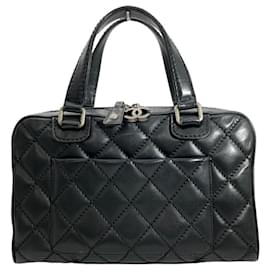 Borsa Chanel Wild Stitch in nero