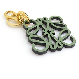Charm per borsa in pelle e metallo Loewe in verde