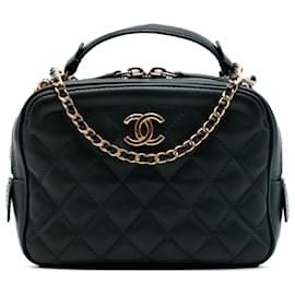 Beauty Case Chanel Green Small CC Quilted Calfskin Top Handle con Catena