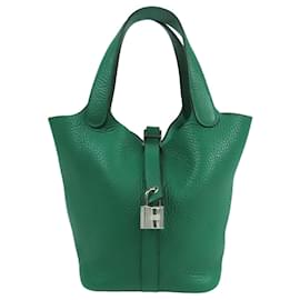 Hermès Picotin Lock 18 in pelle Clemence verde