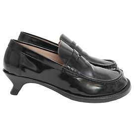 Mocasines Loewe Terra con tacón kitten-heel en piel negra