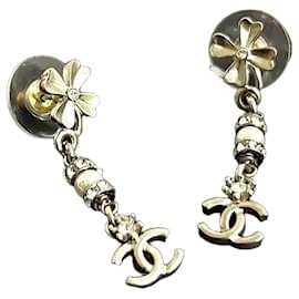 Orecchini Chanel Clover Pearl