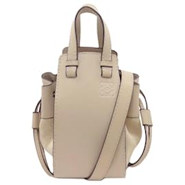 Borsa Loewe Hammock Mini 2-Way in pelle grigia