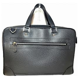 Borsa Louis Vuitton Taiga Alexander