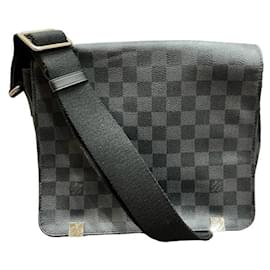 Borsa Louis Vuitton Damier Graphite District PM
