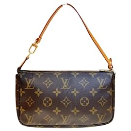 Louis Vuitton Pochette Accessoires Monogram Canvas