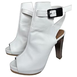 Hermès Sandali in pelle bianca con cinturino alla caviglia