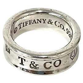 Tiffany & Co Tiffany Narrow Band Ring