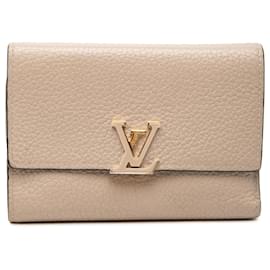 Louis Vuitton Capucines Compact Wallet aus beige Taurillon Leder