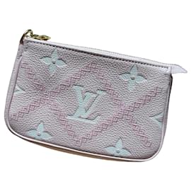 Louis Vuitton Pochette Monogram Empreinte Rose