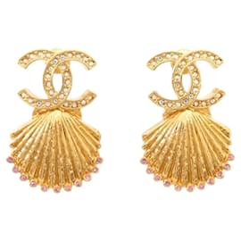 NUOVI ORECCHINI CHANEL ABA063 CONCHIGLIA LOGO CC ORO