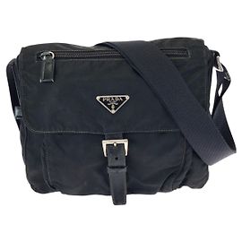 Prada Tessuto Nylon Schultertasche mit Leder-Dreieckslogo