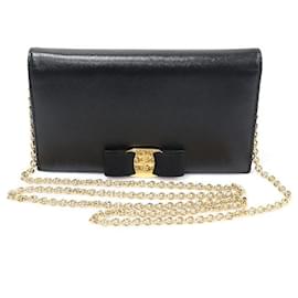 Salvatore Ferragamo Mini borsa a tracolla WOC Bow Genie in Saffiano nero