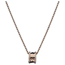 Collana Bulgari con pavé di diamanti