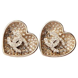 Orecchini a cuore con logo CC - Chanel