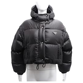 Prada Wandelbare kurze Daunenjacke