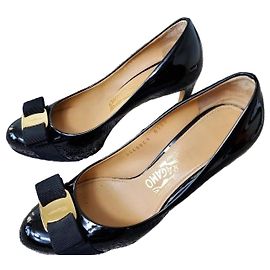 Salvatore Ferragamo Escarpins Pimpa Gold Ribbon Black