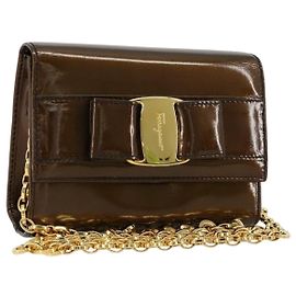 Borsa Salvatore Ferragamo Vala Chain in pelle verniciata Bronzo Oro Autentica ka4455