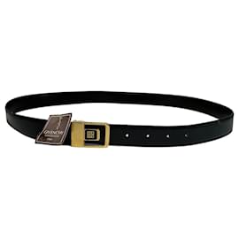 Cinturón de cuero vintage Givenchy con logotipo 4G Y2K Negro Dorado