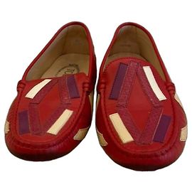 Tod's Gommino Loafer aus rotem Krokodil-Leder