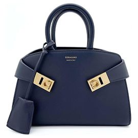 Salvatore Ferragamo Blue Hug Handtasche