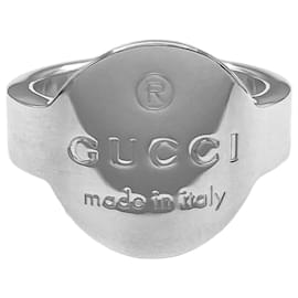 Gucci Ring mit ovalem Logo