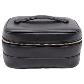 Beauty case Chanel Quilted Accent in pelle di agnello nero