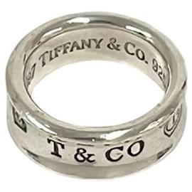 Tiffany & Co Tiffany Vintage Narrow Band Ring