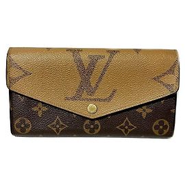 Louis Vuitton Monogram Giant Portefeuille Sarah