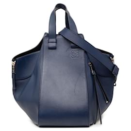 Borsa a mano e borsa a tracolla Loewe Anagram Hammock Medium