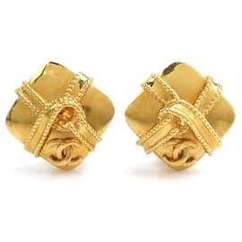 Chanel Clip-Ohrringe in Gold
