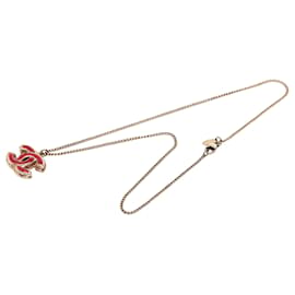Collana con pendente Chanel Gold CC in smalto placcato oro