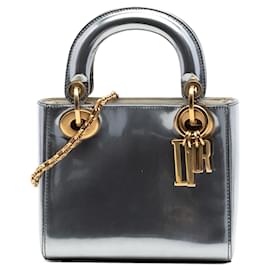 Lady Dior Mini in vernice metallizzato argento Dior