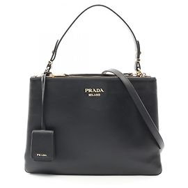 Prada Tote Bag aus schwarzem Leder