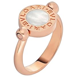 Bulgari Bvlgari Bvlgari Ring aus 18k Roségold, Onyx und Perlmutt, Größe 54
