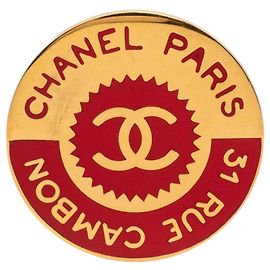 Spilla rotonda Chanel Red CC placcata oro e smalto