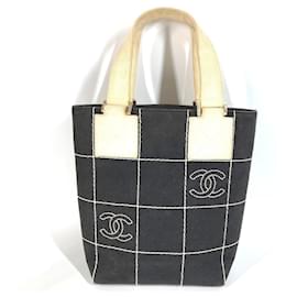 Chanel Chocolate Bar CC Handtasche