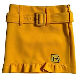 Prada Mini Falda de Nylon Amarilla