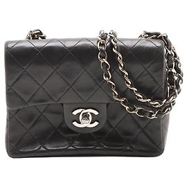 Chanel Borsa mini Classic Single Flap vintage 1996 in agnello nero