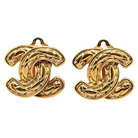 Pendientes Chanel Matelassé Coco Mark Clip en Oro