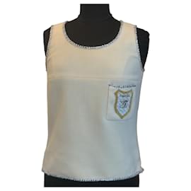 Chanel Tweed-Top in Ecru mit besticktem Wappen