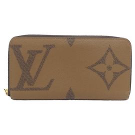 Louis Vuitton Monogram Giant Zippy Wallet