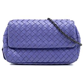 Bottega Veneta Borsa a tracolla con patta e catena estensibile in nappa Intrecciato mini viola