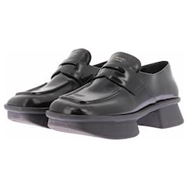 Prada Mocassini "Equal" in pelle