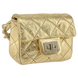 CHANEL Matelasse 2.55 Pouch Couro Ouro CC Auth 181679SM