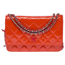 Bolsa CHANEL Wallet on Chain em Couro Laranja - 103541